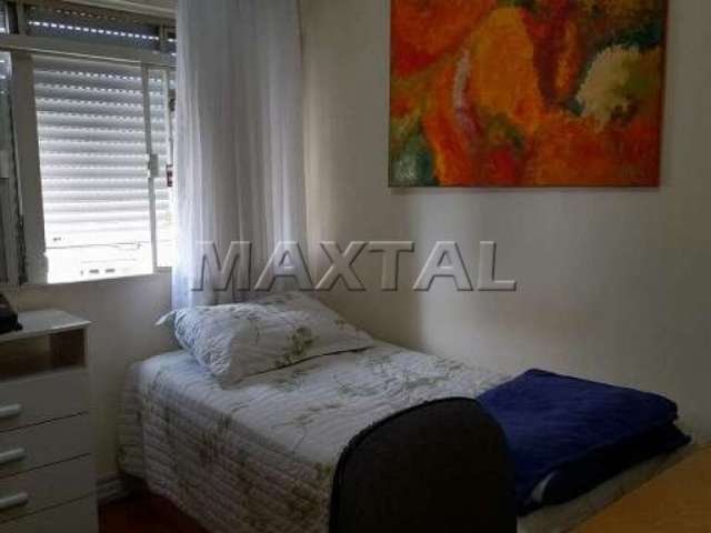 Apartamento em Santa Cecilia, dois dormitorios, cozinha, sala, banheiro e vaga.