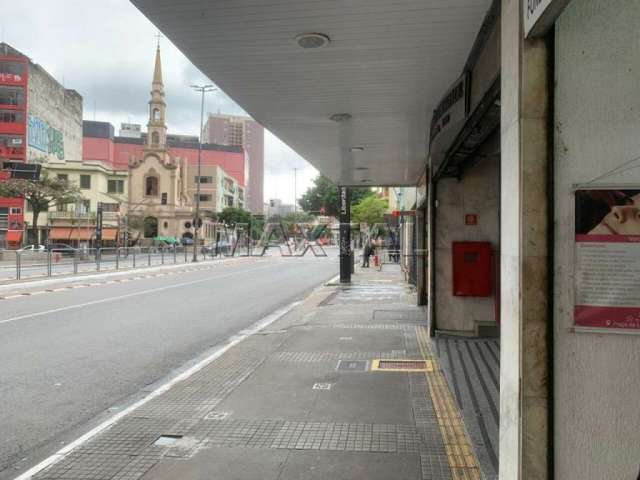 Loja Comercial, ao lado do Metrô , 300 m² com 04 banheiros, 4 vagas ao lado do Metrô