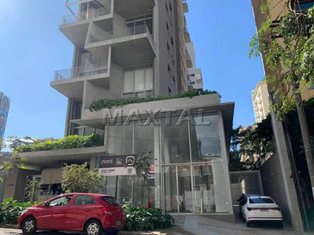 Loja de rua na Cerqueira César, 250m² area útil, 5 banheiros, 4 vagas