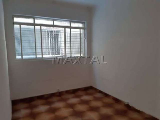 Apartamento 50M²,  Vende em Santana, 1 dormitório, banheiro e quintal. 5 minutos do Metrô Santana.