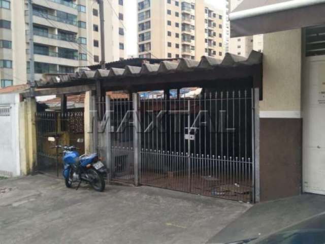 Casa  em  Santa Teresinha com  3  dormitórios, sala,  cozinha, banheiro, com 1  vaga.