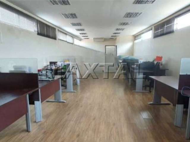 Prédio Comercial para locação na Travessa da Av. Água Fria,  de 450m², 3 pisos e com 2 vagas .