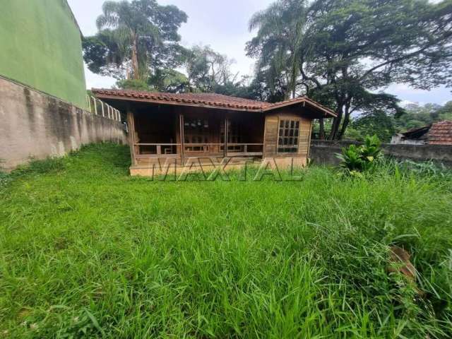 Casa à venda no Horto Florestal, Pré Fabricada com 750 metros de terreno, em rua sem saída.