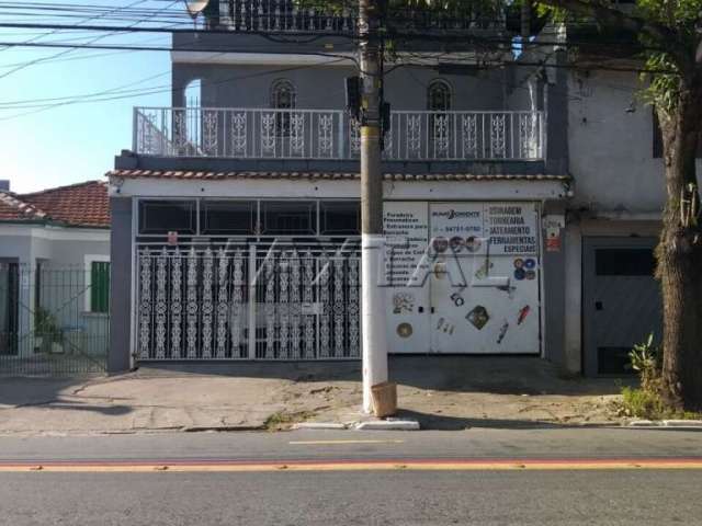 Casa na Vila Guilherme, 300 m². Com 3 dormitórios, 1 suíte, 1 sala, 1 cozinha e 2 vagas.