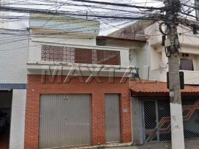 Sobrado à venda de 223m². Com 3 quartos, suíte, terraço, em Santana, próximo ao metrô.