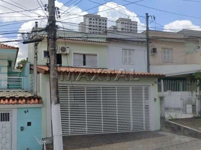 Sobrado a Venda com 3 dormitórios, 1 suíte, 4 bannheiros, 2 vagas com 120m²