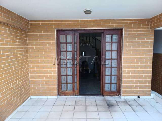 Sobrado no Imirim com 2 dormitórios, 1 suíte, sala, cozinha e 1 vaga de garagem com 100m².