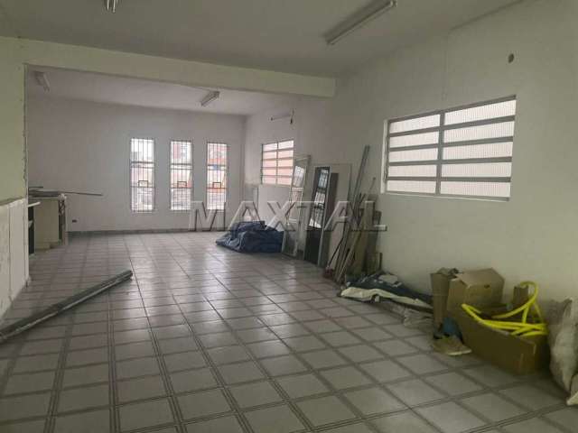 Salão comercial, na Rua Chico Pontes, 254m², na Vila Guilherme, 1 copa, 2 banheiros e 1 vaga.