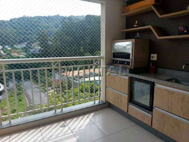 Apartamento com três dormitórios, dentro do Parque Itaguaçu, sala ,cozinha ,uma suíte , duas vagas.