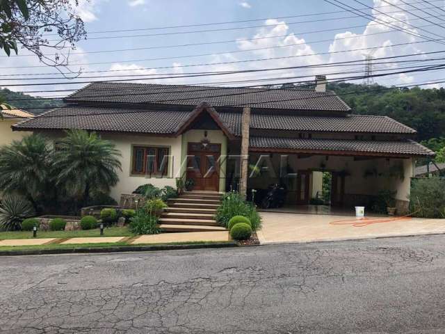 Casa à venda na Rua Maestro, Jardim Itatinga, 600 m², com piscina, 5 quartos e mobiliada.