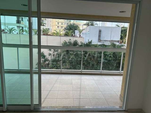 Apartamento de 107m², com 3 dormitórios, 3 suítes, 5 banheiros e 3 vagas de garagem.