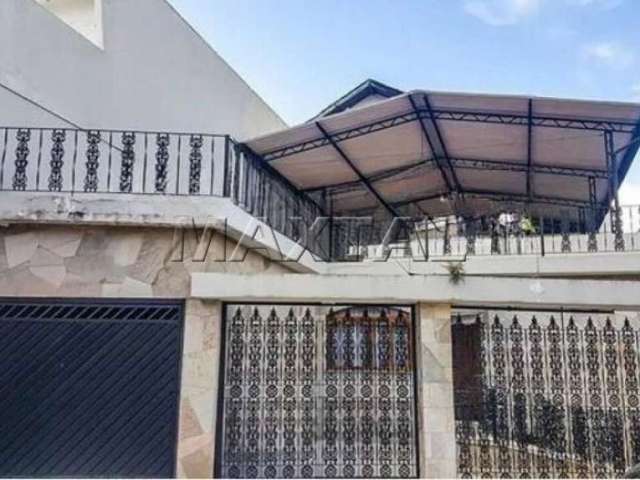 Casa na Região da Horto Florestal com 200m², com 3 dormitórios, 2 suítes, 4 banheiros e 2 vagas.