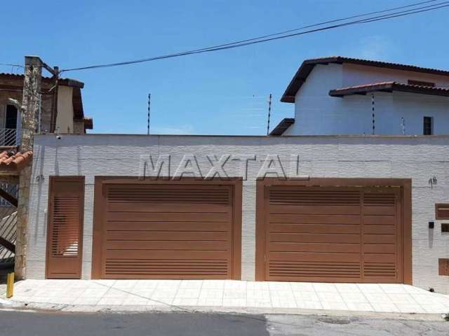 Vende-se casa na Vila Santa Maria com 360m², com 2 dormitórios com suíte e closet