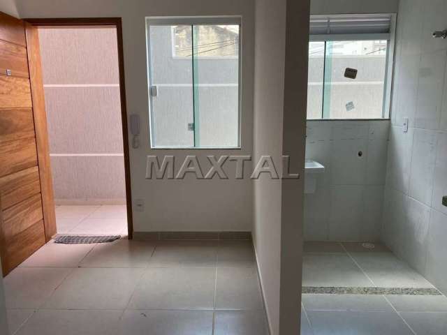 Apartamento térreo com 30m² , sala, cozinha, lavanderia, banheiro, dormitório e varanda.