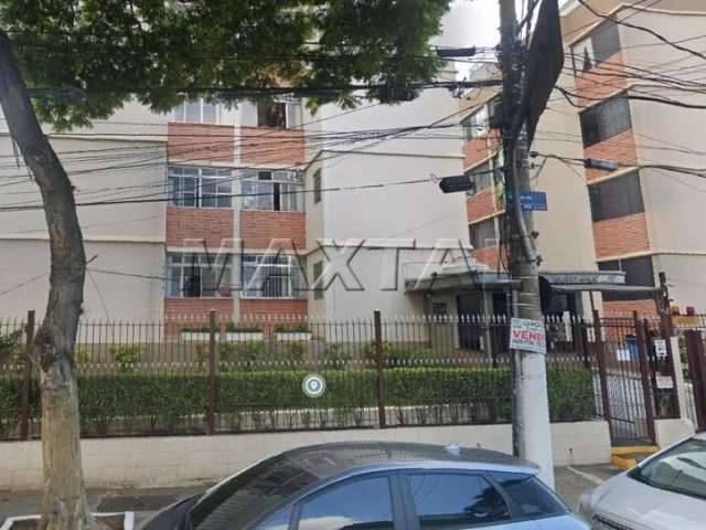 Apartamento de 77m² à venda com 2 dormitórios, 1 banheiro e 1 vaga de garagem.