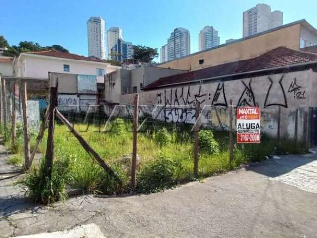 Terreno próximo a Braz Leme com 380m². 2 entradas. de esquina, para uso comercial