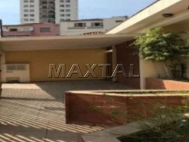 Casa térrea de condomínio 190m² à venda no Tucuruvi, 3 dormitórios, 3 banheiros, 3 vagas e quintal.