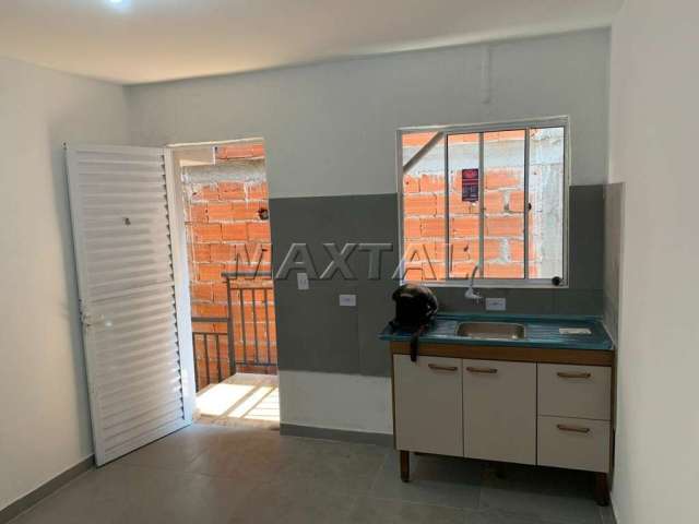 Studio para Alugar na Vila Vitório Mazzei com 30m², com 1 Dormitório e 1 Banheiro.