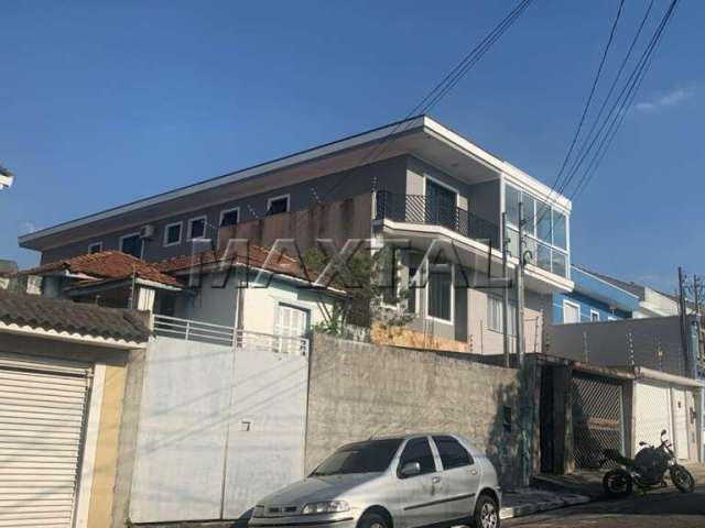 Sobrado à venda na Vila Constança, 263m² terreno, 161m² construção, 4 suítes, 7 banheiros, 8 vagas.