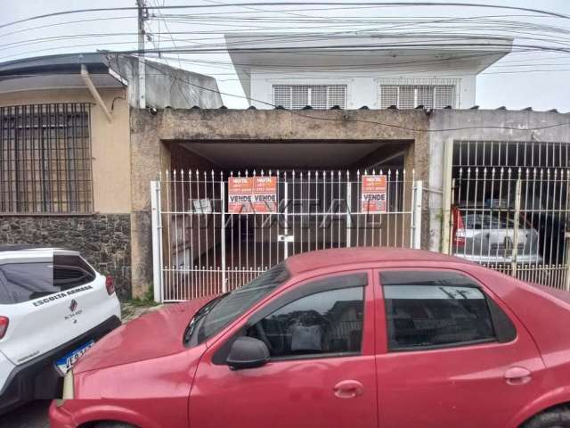 Sobrado  à venda, de 120m², com  2 quartos, 2  banheiros e 2 vagas cobertas. Em Santana.