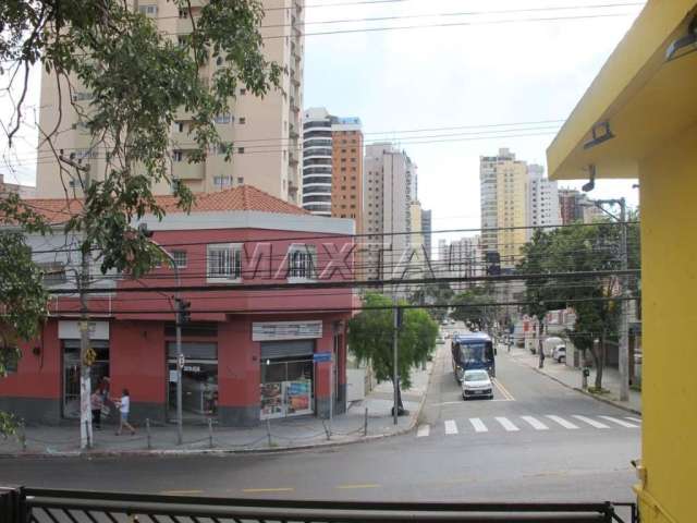 Casa comercial com 300m² no alto de Santana, 4 salas, 2 banheiros, cozinha e 2 vagas.