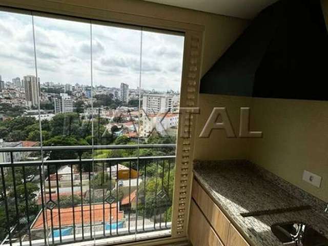 Apartamento à venda com 2 quartos, 2 banheiros sendo 1 suíte e 1 vaga de garagem.