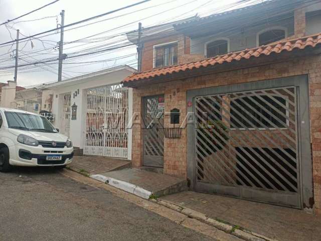 Sobrado à venda com 172m². Com 3 dormitórios, 3 vagas, sacada e jardim. Imirim.