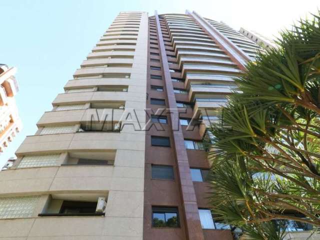 Apartamento à venda no Morumbi, com 4 dormitórios, todos suítes e 4 vagas de garagem, de 226m².