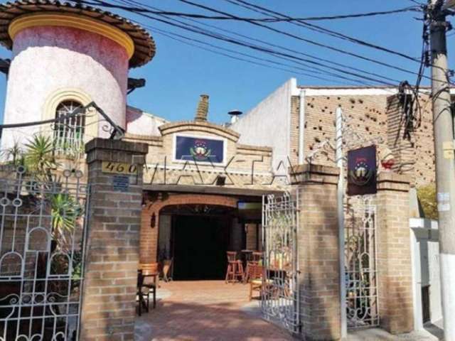 Casa  à venda no Jardim São Paulo, com estrutura já pronta para restaurante, bar ou padaria.