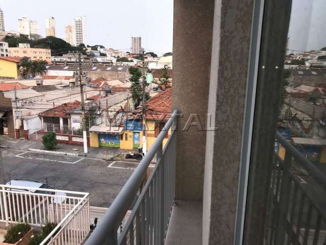 Apartamento de Condomínio, 47m², 2 dormitórios, 1 sala, 1 banheiro, área de serviço e varanda.