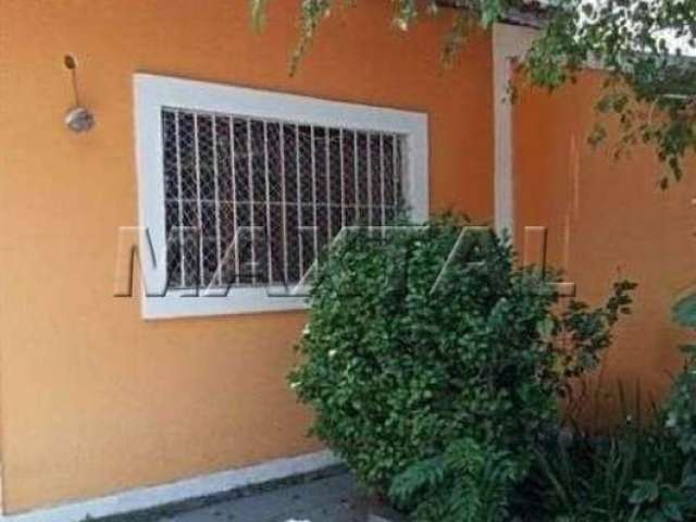 Casa à venda de 100m². Com 3 dormitórios, 1 suíte ,2 banheiros e 2 vagas - Vila Aurora.