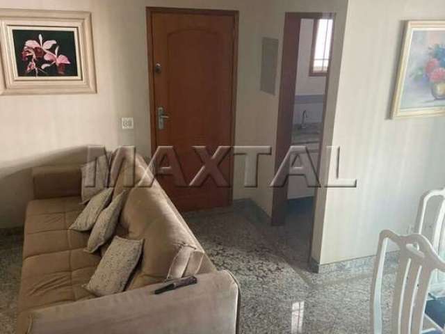 Casa à venda no bairro Água Fria, 150m², com 3 dormitórios, 3 suítes, 3 salas e 2 vagas.