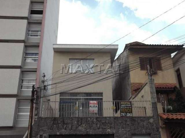 Casa para alugar com 180m², 3 dormitórios, 4 salas, 2 banheiros e ampla sala, em Santana.