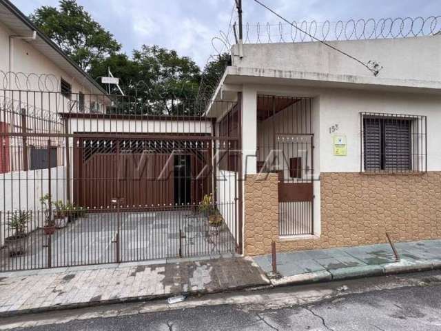 Casa térrea à venda em Santana próximo ao Campo de Marte, com 2 dormitórios e 5 vagas.