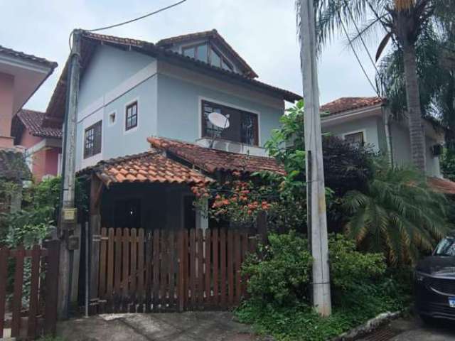 Casa em condomínio fechado com 3 quartos à venda na Estrada dos Bandeirantes, Vargem Pequena, Rio de Janeiro, 108 m2 por R$ 750.000