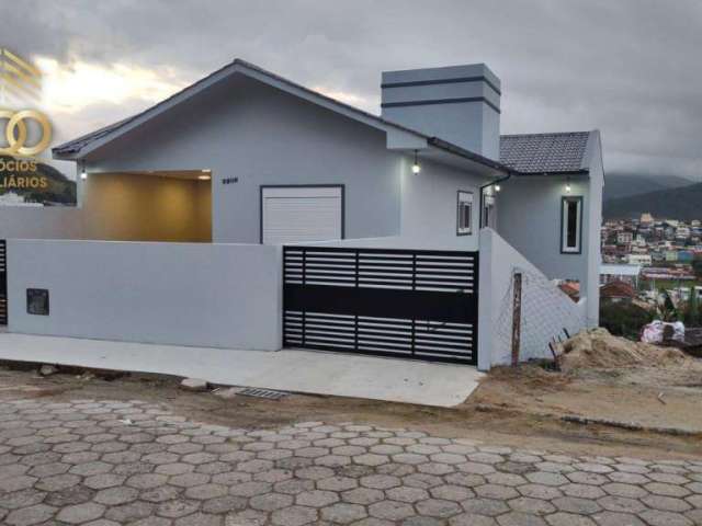 Casa à venda, 250 m² por R$ 1.100.000,00 - Ipiranga - São José/SC