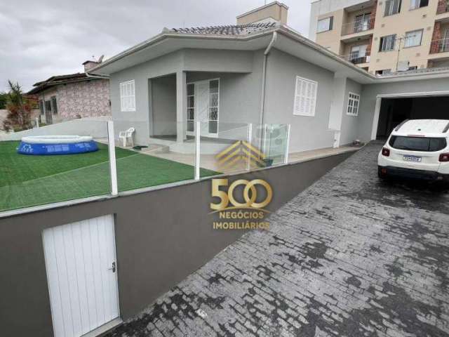 Casa à venda, 200 m² por R$ 990.000,00 - Serraria - São José/SC