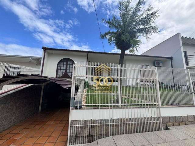 Casa com 3 dormitórios à venda, 130 m² por R$ 1.200.000,00 - Barreiros - São José/SC