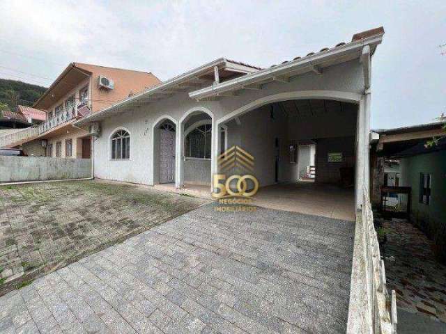 Casa com 4 dormitórios à venda, 204 m² por R$ 690.000,00 - Roçado - São José/SC