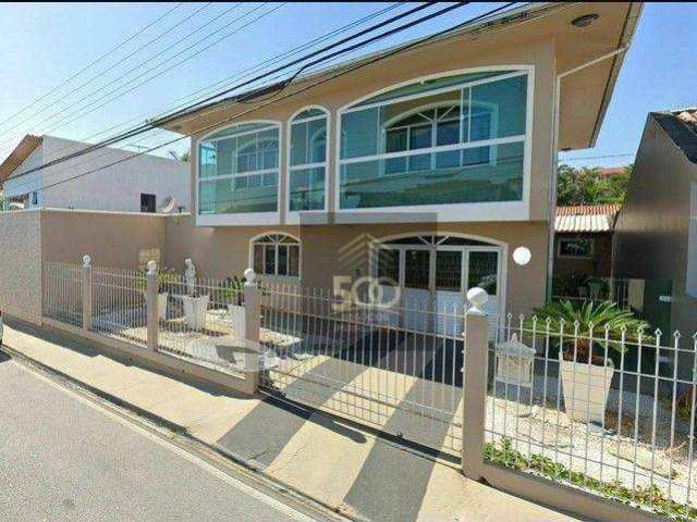 Casa com 3 dormitórios à venda, 220 m² por R$ 950.000,00 - Ipiranga - São José/SC