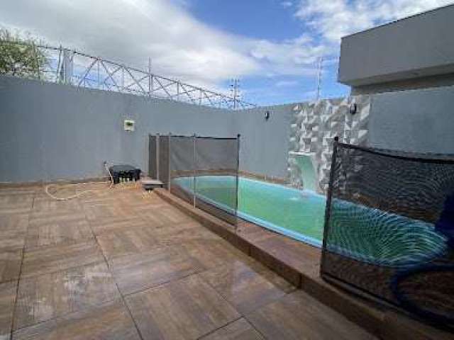 Casa com piscina e tendo 03 dormitórios à venda, 69 m² por R$ 360.000 - Jardim Eldorado - Marialva/PR