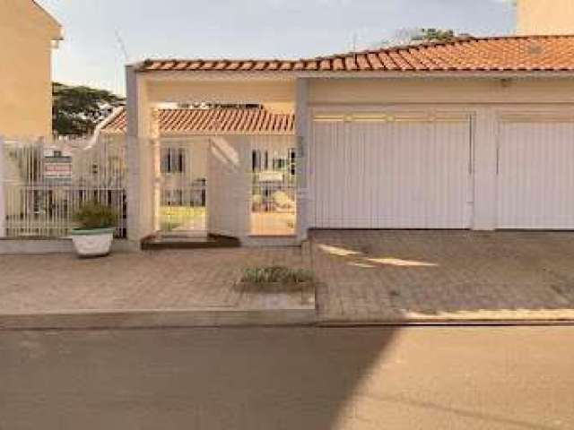 Casa térrea com edícula, com 3 dormitórios sendo 01 suíte à venda, 300 m² por R$ 670.000 - Jardim da Glória - Maringá/PR