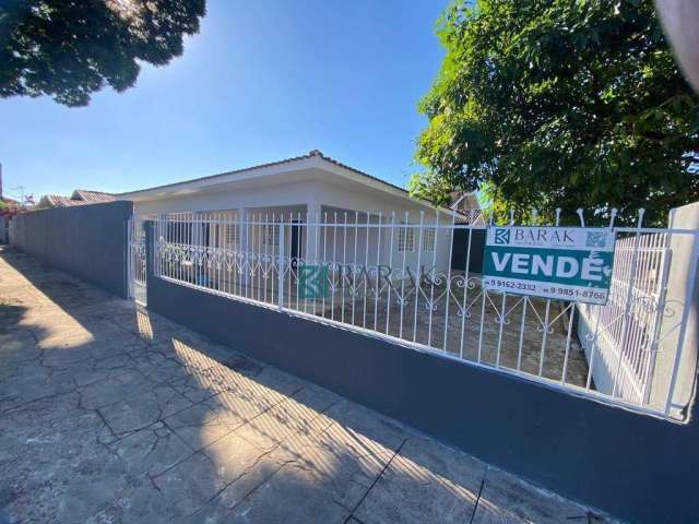 Casa com 3 dormitórios sendo 01 suíte à venda, 130 m² por R$ 750.000 - Vila Morangueira - Maringá/PR