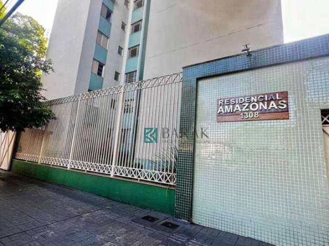 Apartamento com 3 dormitórios à venda, 66 m² por R$ 320.000,00 - Zona 03 - Maringá/PR