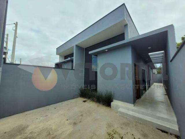 Casa com 2 quartos, 65m², à venda em Caraguatatuba, GOLFINHO