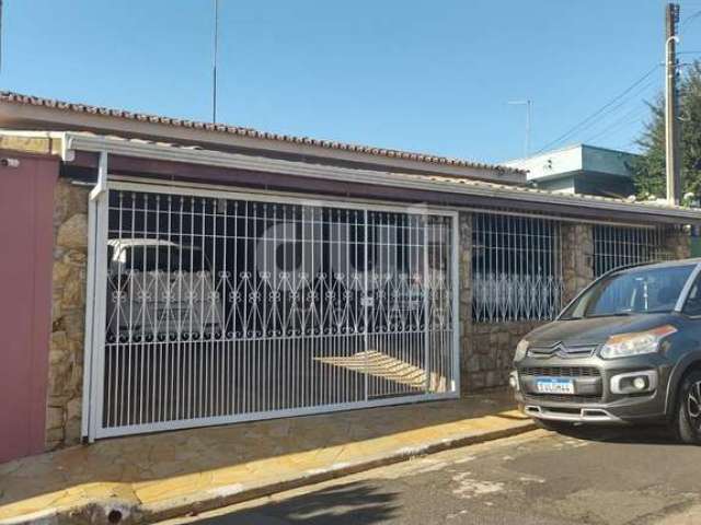 Casa com 3 quartos à venda na Rua José Pedro de Freitas, 101, Jardim García, Campinas, 230 m2 por R$ 800.000