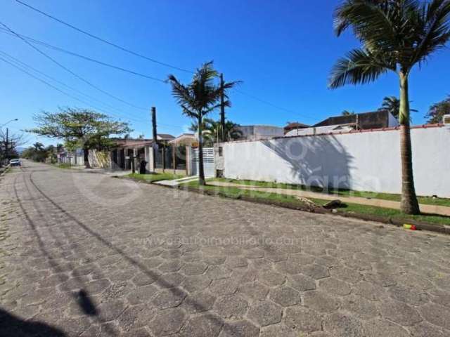 TERRENO à venda em Peruíbe, no bairro Maria H Novaes