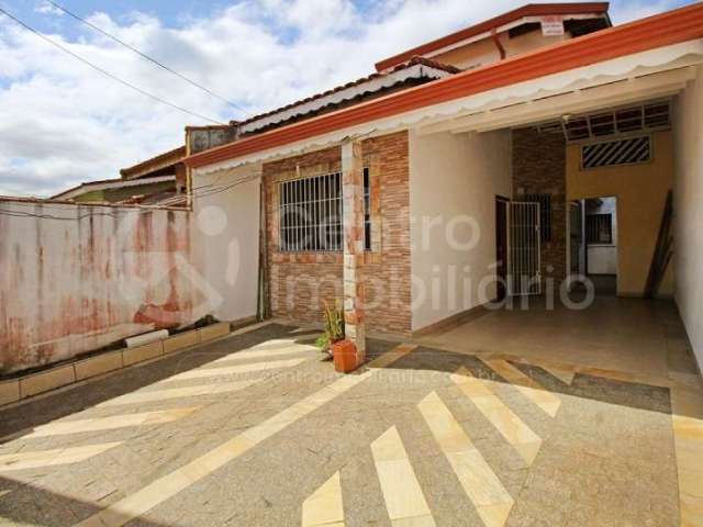 CASA à venda com 3 quartos em Peruíbe, no bairro Jardim Peruibe