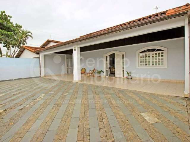 CASA à venda com 6 quartos em Peruíbe, no bairro Balneario Florida