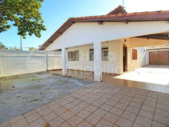 CASA à venda com 2 quartos em Peruíbe, no bairro Balneario Florida